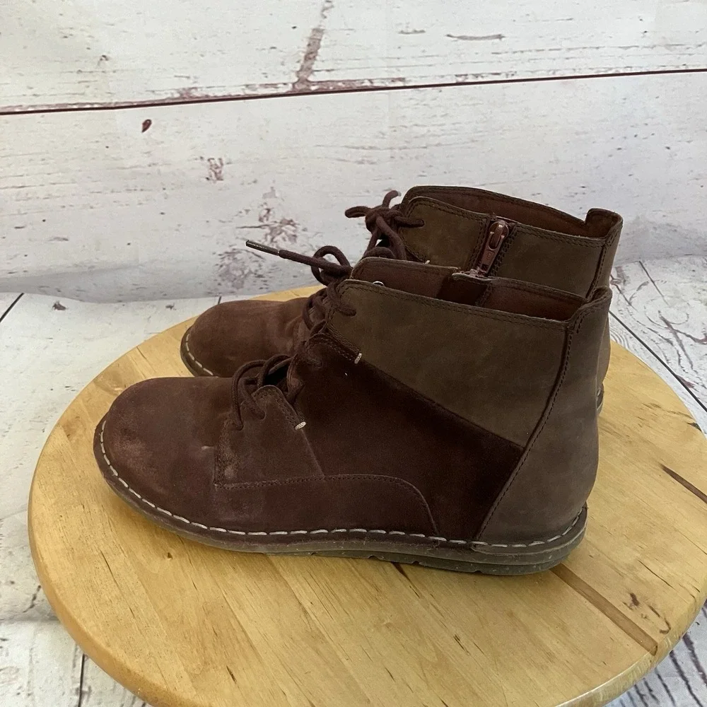 Clarks‎ Boots Womens Sz 7 Tamitha Key brown suede and leather lace-up ankle